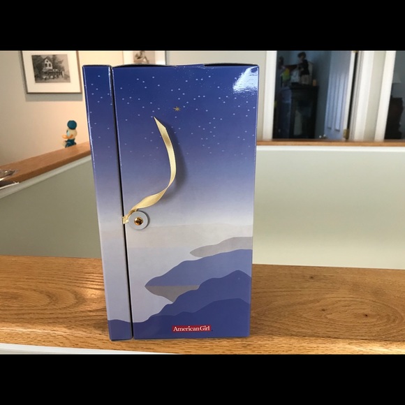 American Girl - Girls of Many Lands Spring Pearl - Picture 6 of 8